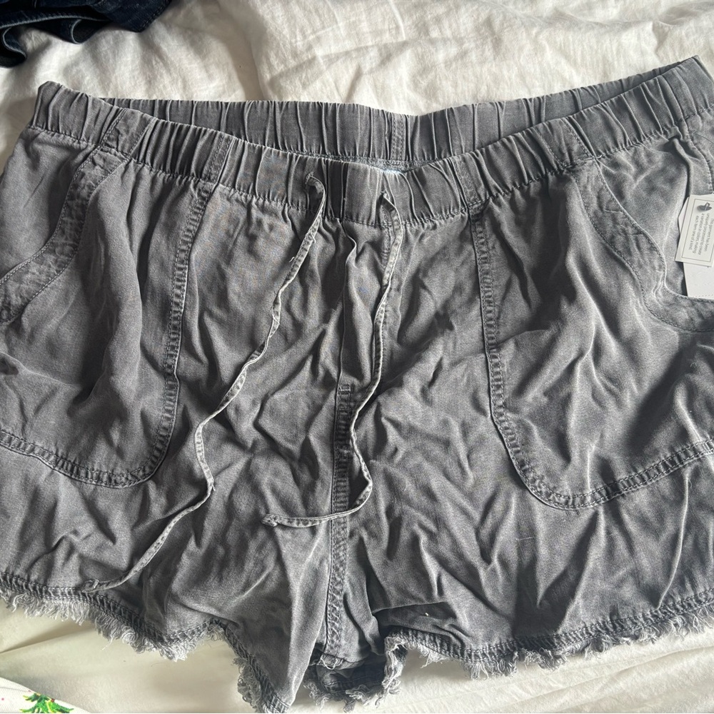 Time and Tru Charcoal Women's Cargo Shorts